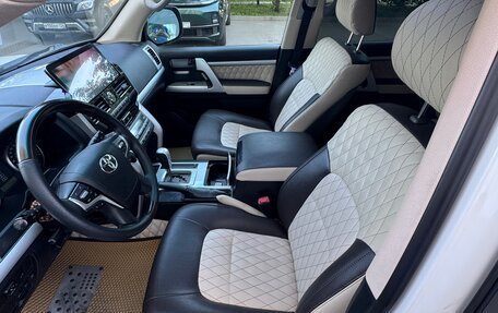 Toyota Land Cruiser 200, 2014 год, 4 150 000 рублей, 10 фотография