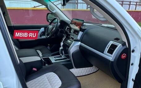 Toyota Land Cruiser 200, 2014 год, 4 150 000 рублей, 18 фотография