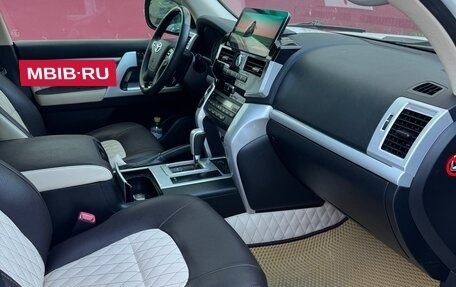 Toyota Land Cruiser 200, 2014 год, 4 150 000 рублей, 19 фотография