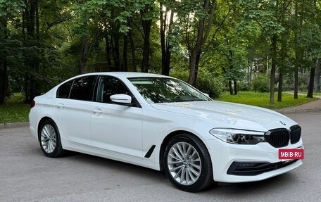 BMW 5 серия, 2019 год, 3 280 000 рублей, 2 фотография
