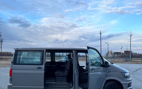 Volkswagen Transporter T6 рестайлинг, 2015 год, 1 890 000 рублей, 10 фотография