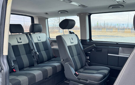 Volkswagen Transporter T6 рестайлинг, 2015 год, 1 890 000 рублей, 14 фотография