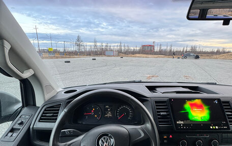 Volkswagen Transporter T6 рестайлинг, 2015 год, 1 890 000 рублей, 19 фотография