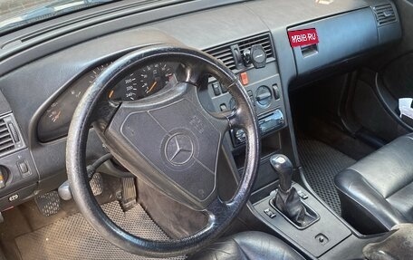 Mercedes-Benz C-Класс, 1993 год, 350 000 рублей, 4 фотография
