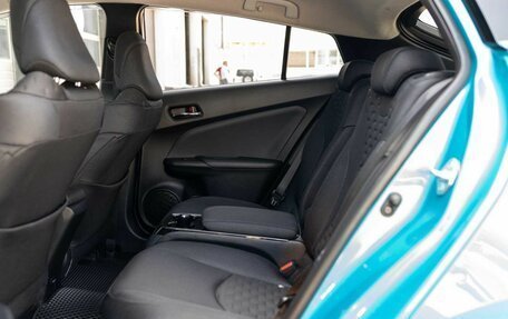 Toyota Prius IV XW50, 2018 год, 1 700 000 рублей, 19 фотография
