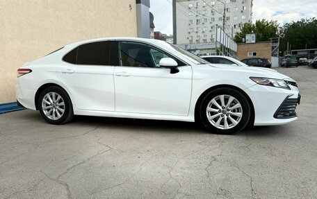 Toyota Camry, 2020 год, 2 100 000 рублей, 5 фотография