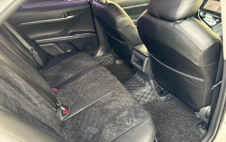 Toyota Camry, 2020 год, 2 100 000 рублей, 9 фотография