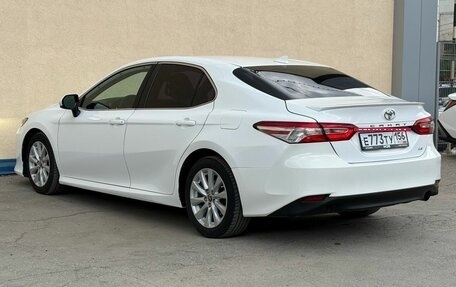 Toyota Camry, 2020 год, 2 100 000 рублей, 8 фотография