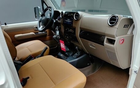 Toyota Land Cruiser 70, 2022 год, 8 990 000 рублей, 17 фотография