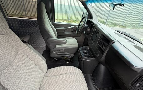 Chevrolet Express II, 2008 год, 2 500 000 рублей, 9 фотография