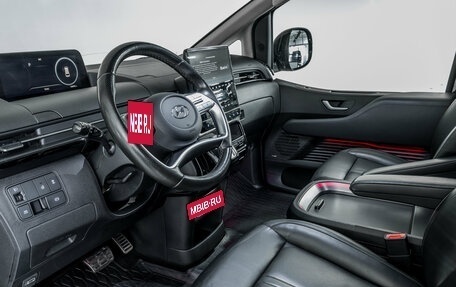 Hyundai Staria, 2022 год, 4 059 000 рублей, 8 фотография