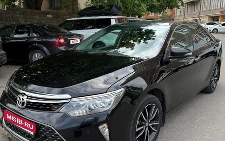 Toyota Camry, 2017 год, 2 200 000 рублей, 3 фотография