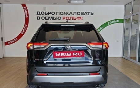 Toyota RAV4, 2019 год, 3 650 000 рублей, 5 фотография