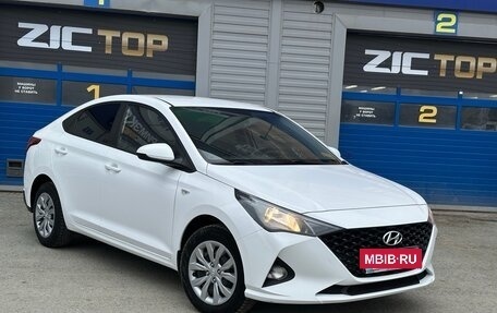 Hyundai Solaris II рестайлинг, 2021 год, 1 650 000 рублей, 2 фотография