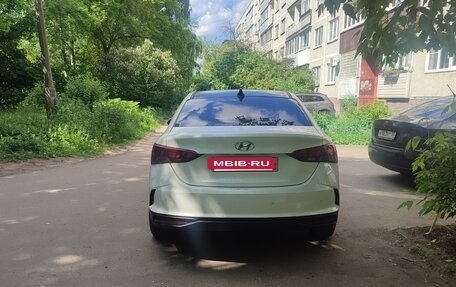 Hyundai Solaris II рестайлинг, 2021 год, 1 500 000 рублей, 4 фотография