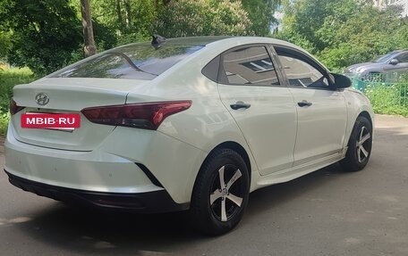 Hyundai Solaris II рестайлинг, 2021 год, 1 500 000 рублей, 5 фотография