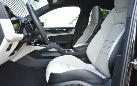 Porsche Cayenne III, 2026 год, 25 500 000 рублей, 15 фотография