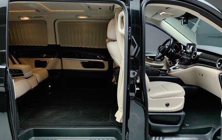 Mercedes-Benz V-Класс, 2018 год, 6 200 000 рублей, 19 фотография