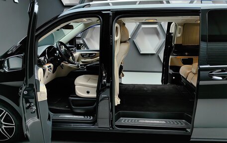 Mercedes-Benz V-Класс, 2018 год, 6 200 000 рублей, 27 фотография