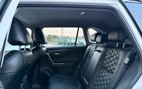 Toyota RAV4, 2020 год, 2 899 000 рублей, 13 фотография