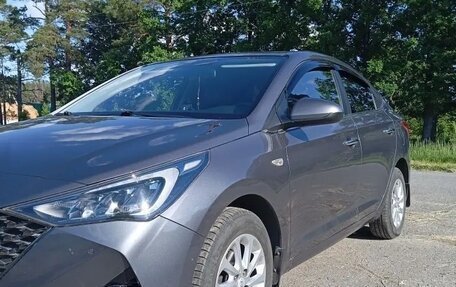 Hyundai Solaris II рестайлинг, 2021 год, 1 900 000 рублей, 3 фотография