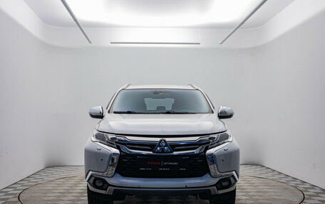 Mitsubishi Pajero Sport III рестайлинг, 2018 год, 2 470 000 рублей, 2 фотография