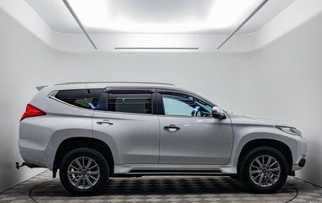 Mitsubishi Pajero Sport III рестайлинг, 2018 год, 2 470 000 рублей, 4 фотография