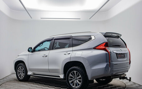 Mitsubishi Pajero Sport III рестайлинг, 2018 год, 2 470 000 рублей, 8 фотография