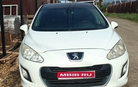 Peugeot 308 II, 2011 год, 380 000 рублей, 1 фотография
