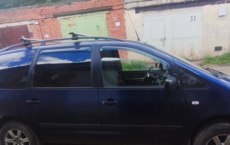 Volkswagen Sharan I рестайлинг, 2000 год, 330 000 рублей, 1 фотография