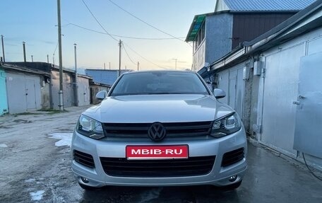 Volkswagen Touareg III, 2012 год, 2 350 000 рублей, 1 фотография