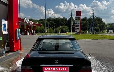 Mercedes-Benz W124, 1993 год, 350 000 рублей, 1 фотография
