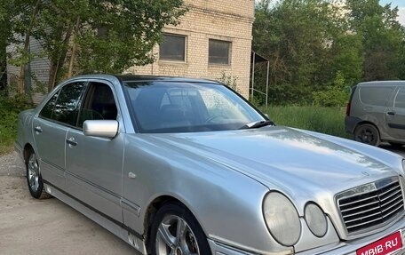 Mercedes-Benz E-Класс, 1997 год, 330 000 рублей, 3 фотография