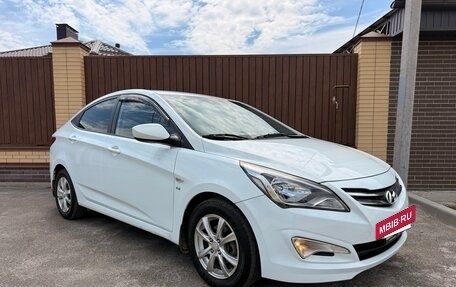 Hyundai Solaris II рестайлинг, 2016 год, 920 000 рублей, 3 фотография