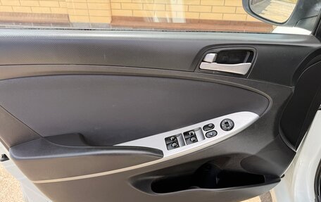 Hyundai Solaris II рестайлинг, 2016 год, 920 000 рублей, 11 фотография
