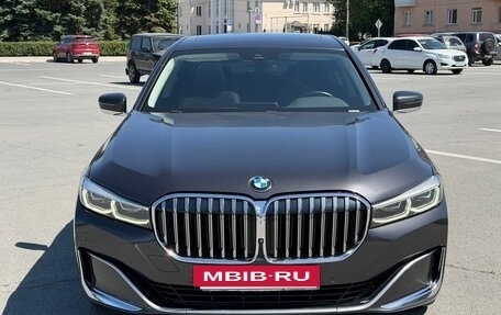BMW 7 серия, 2019 год, 5 050 000 рублей, 2 фотография