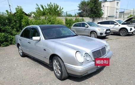 Mercedes-Benz E-Класс, 1999 год, 250 000 рублей, 2 фотография