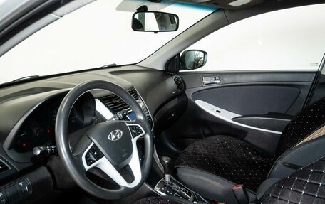 Hyundai Solaris II рестайлинг, 2011 год, 870 000 рублей, 5 фотография