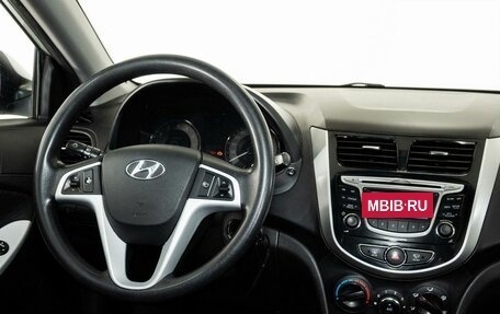 Hyundai Solaris II рестайлинг, 2011 год, 870 000 рублей, 13 фотография