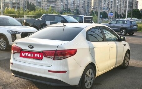 KIA Rio III рестайлинг, 2015 год, 999 000 рублей, 3 фотография