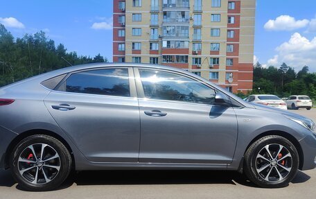 Hyundai Solaris II рестайлинг, 2018 год, 1 200 000 рублей, 2 фотография