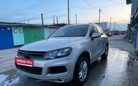 Volkswagen Touareg III, 2012 год, 2 350 000 рублей, 2 фотография