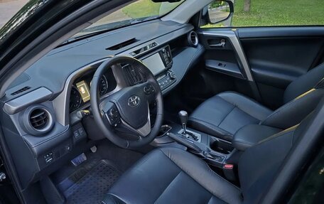 Toyota RAV4, 2016 год, 2 350 000 рублей, 6 фотография