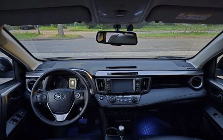 Toyota RAV4, 2016 год, 2 350 000 рублей, 11 фотография