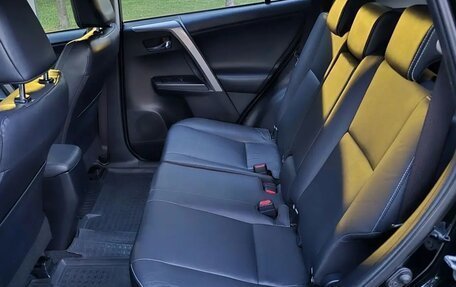 Toyota RAV4, 2016 год, 2 350 000 рублей, 10 фотография