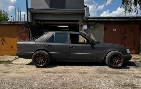 Mercedes-Benz W124, 1993 год, 350 000 рублей, 6 фотография