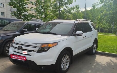 Ford Explorer VI, 2013 год, 2 600 000 рублей, 2 фотография