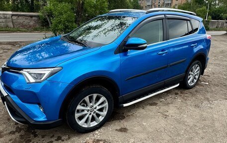 Toyota RAV4, 2015 год, 2 700 000 рублей, 2 фотография