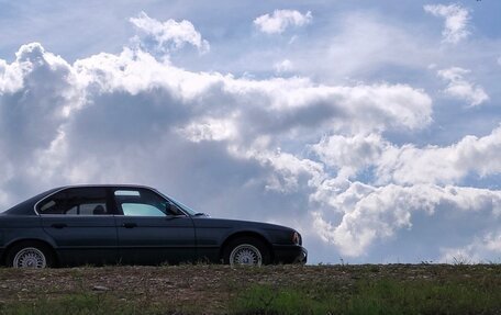 BMW 5 серия, 1991 год, 690 000 рублей, 3 фотография
