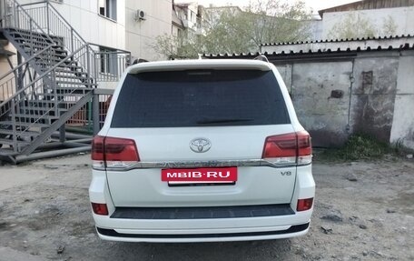 Toyota Land Cruiser 200, 2018 год, 5 600 000 рублей, 8 фотография
